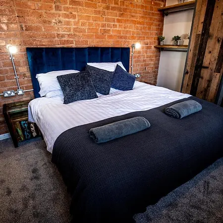 Vip 3br Grade2 Luxurious Industrial House With Wood Fire, Electric Blinds And Big Cast Iron Windows In The Heart Of The Jq Holiday home Birmingham