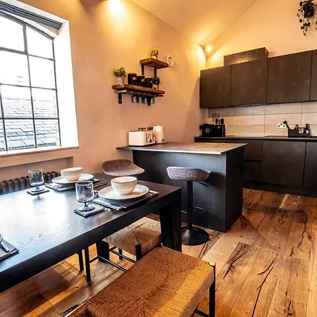 Holiday home Vip 3br Grade2 Luxurious Industrial House With Wood Fire, Electric Blinds And Big Cast Iron Windows In The Heart Of The Jq Birmingham